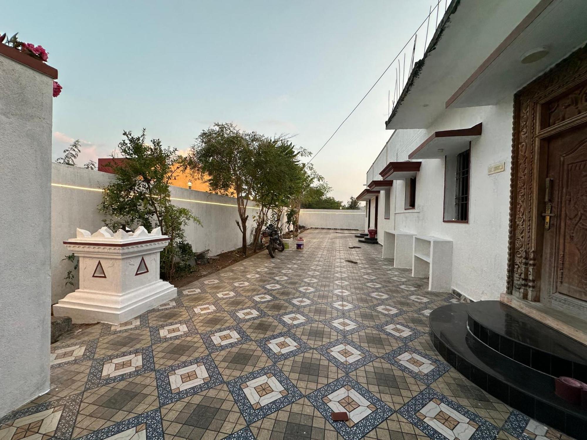 Arunachala Sashwin Guest House Tiruvannámalaj Kültér fotó