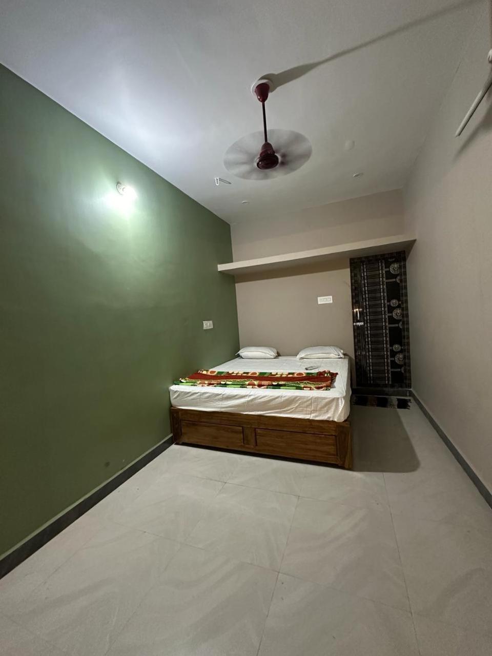 Arunachala Sashwin Guest House Tiruvannámalaj Kültér fotó